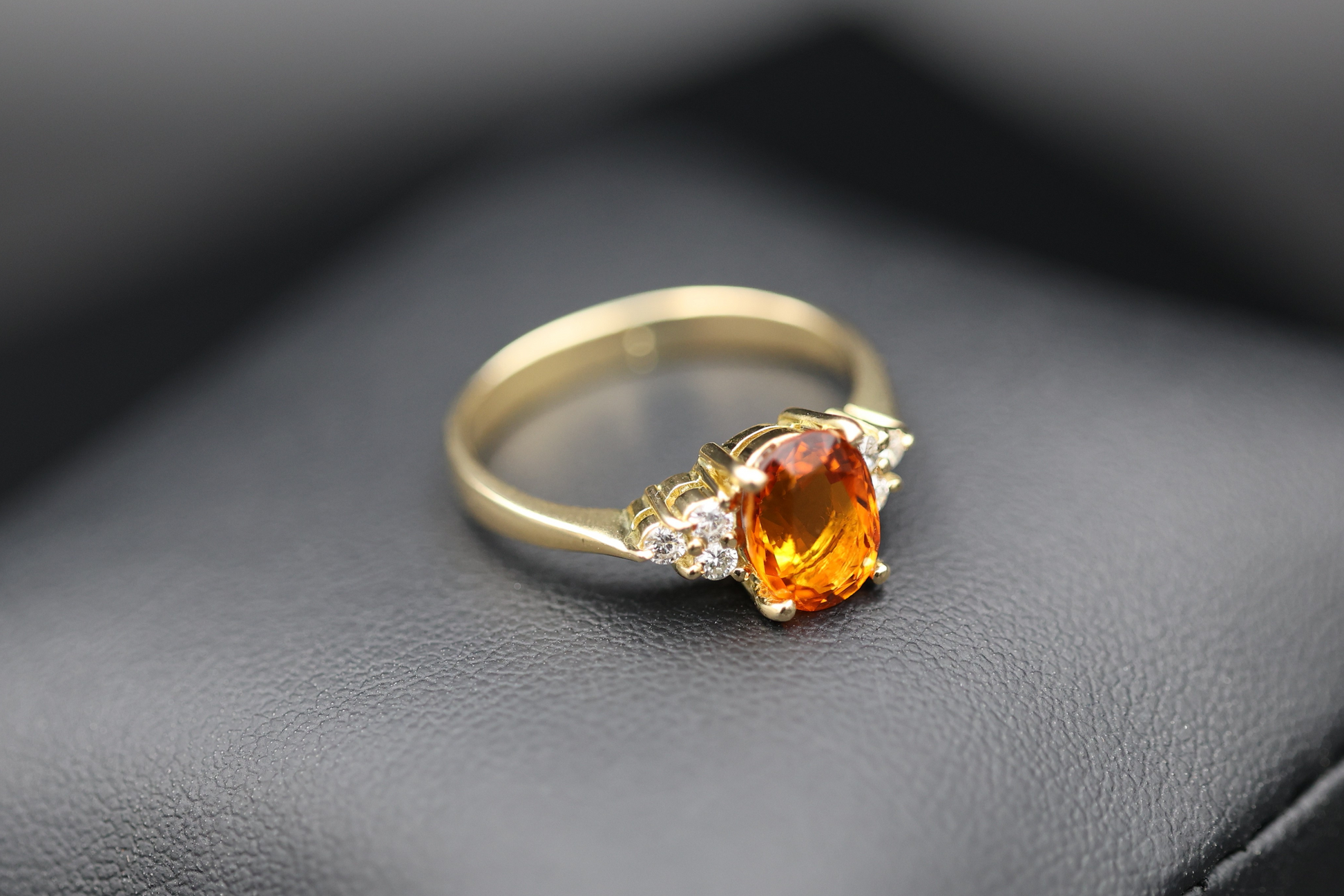 18ct, Orange Gemstone Ring